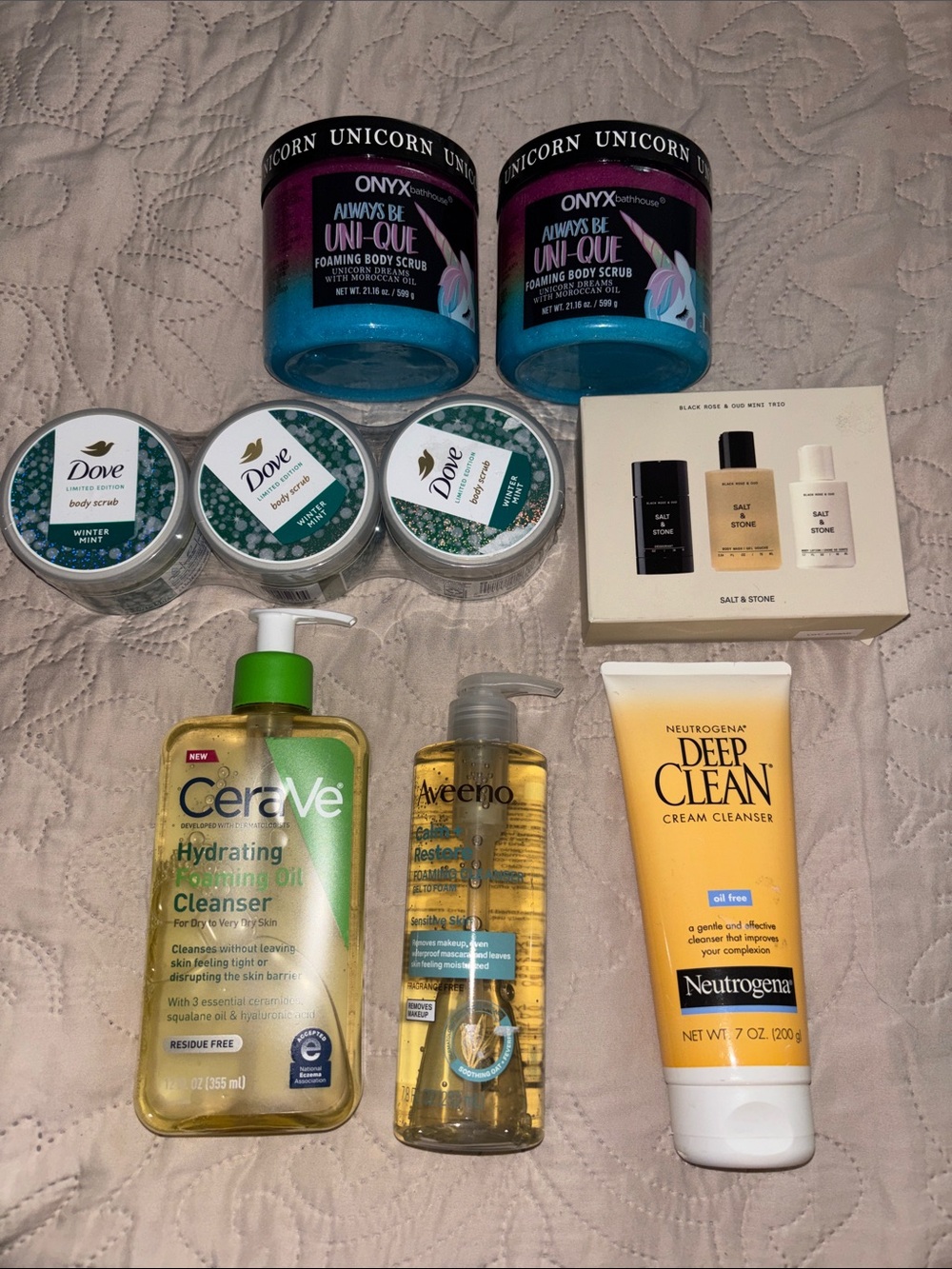 CeraVe Hydrating Cleansing Oil - Hydrating Cleanser in Green
